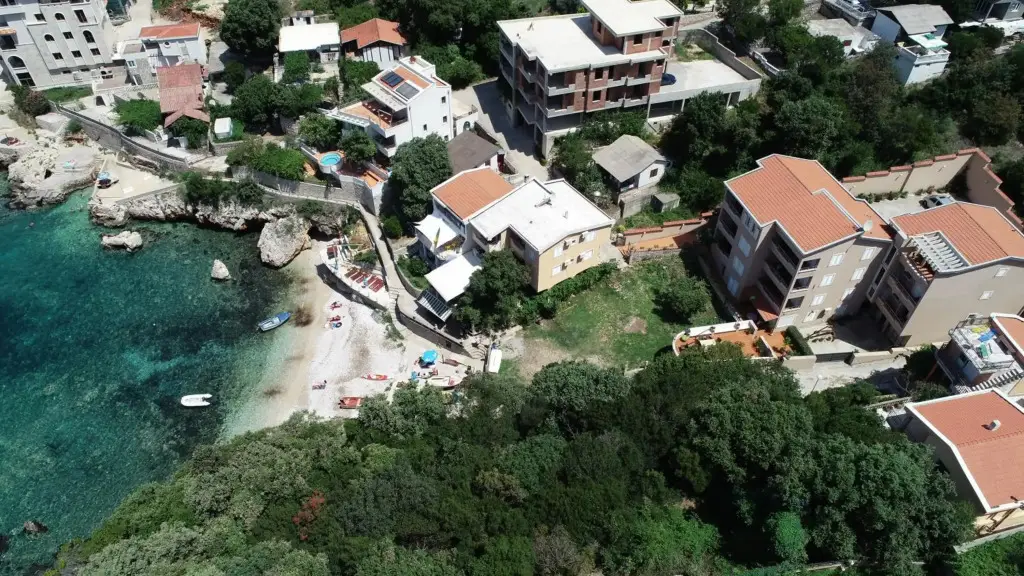 Бусат: Apartments Misko