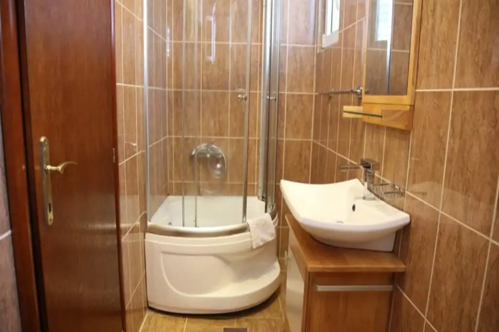 Бусат: Apartments Misko