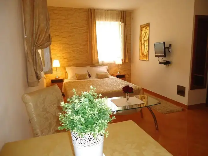 Будва: Aurora Old Town Apartments