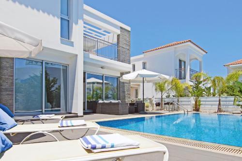 Протарас: Villa Adonia