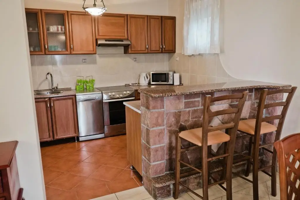 Бусат: Apartments Klara