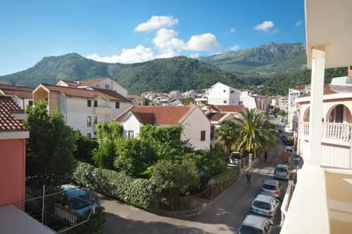 Будва: Apartment Adzic