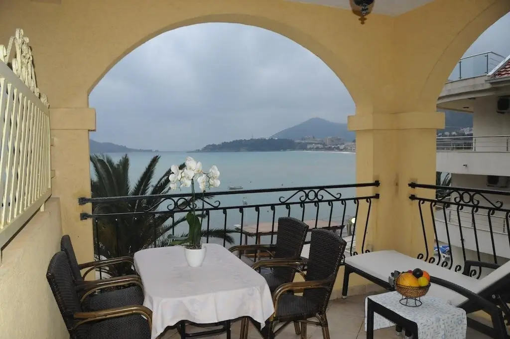 Будва: Mali Hotel Porat