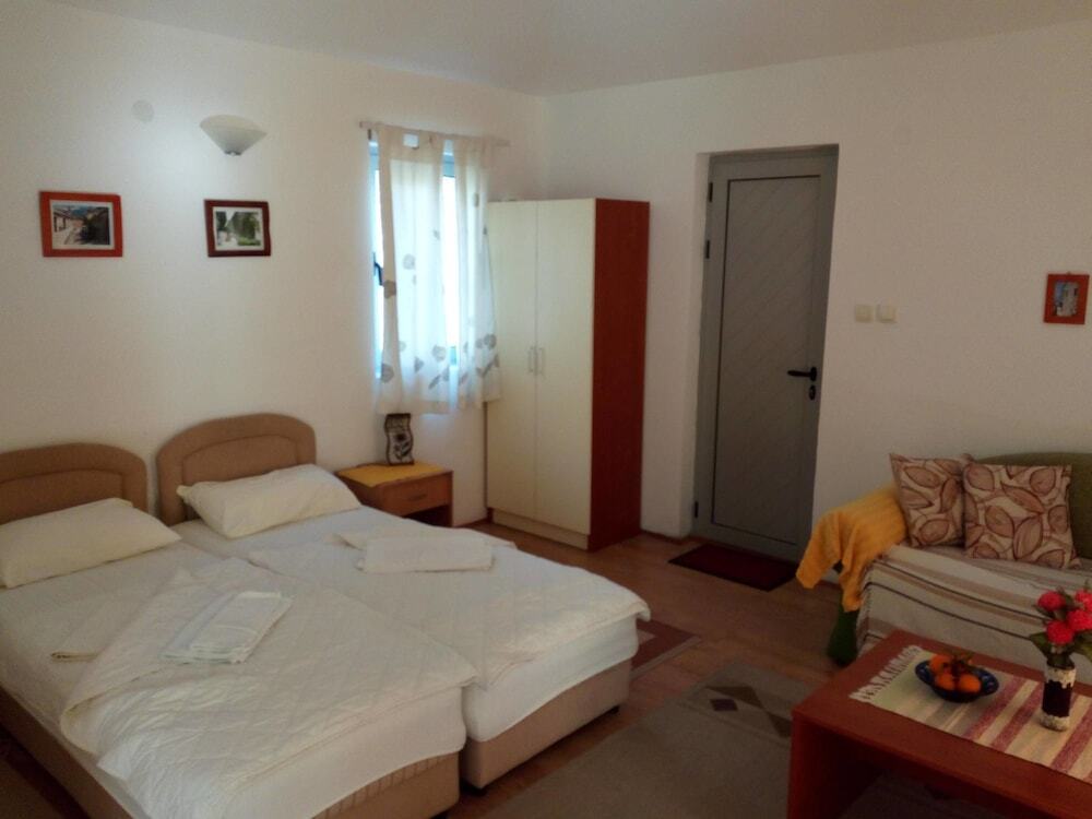 Бечичи: Guest House Maslinjak