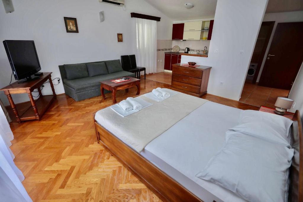 Петровац: Guest House Maslina