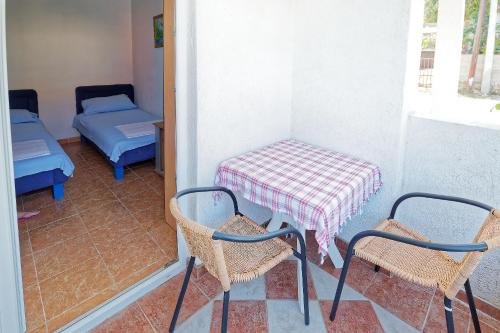Бусат: Apartments Ajla