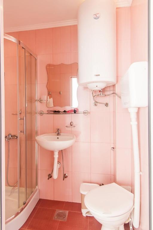 Бар: Rooms and Apartments Milana