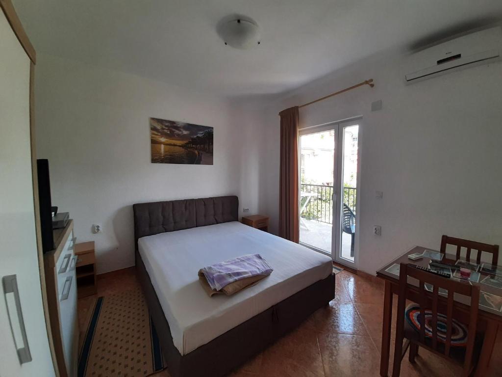 Бар: Apartments Macaso