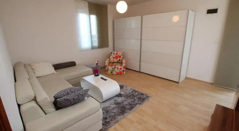 Деновичи: Apartments Krivokapic