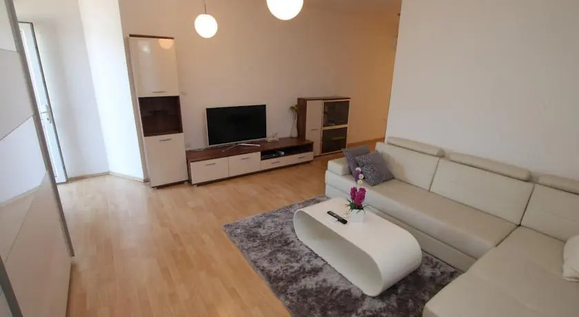 Деновичи: Apartments Krivokapic