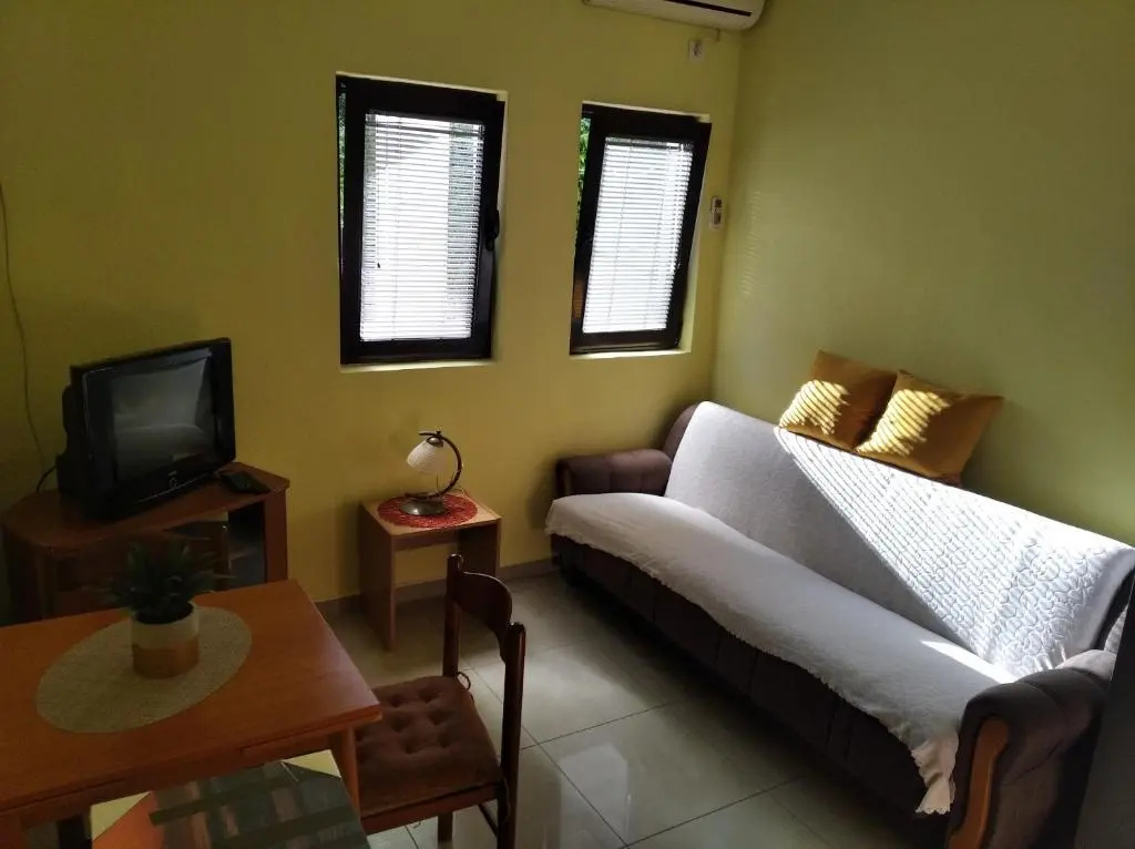 Доброта: Apartments Dakovic M