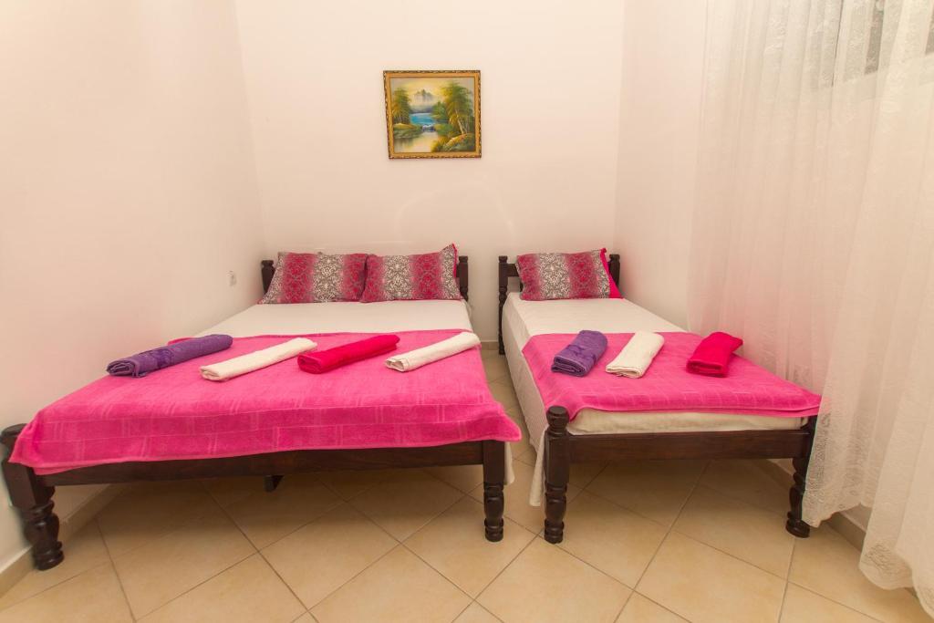 Петровац: Apartments Petković