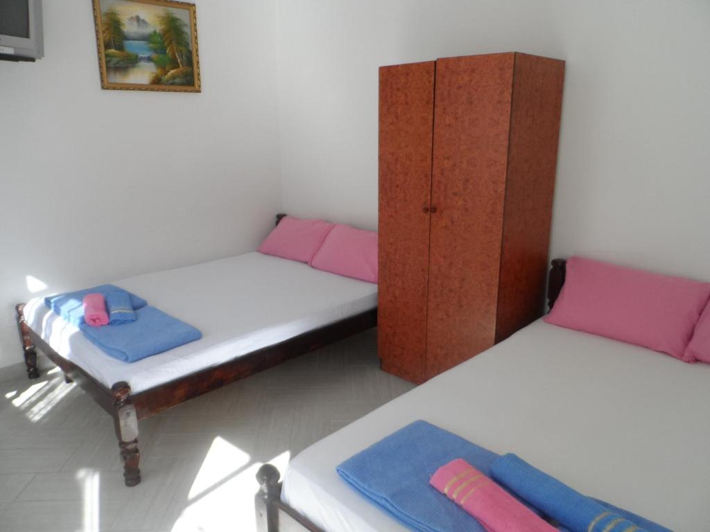 Петровац: Apartments Petković