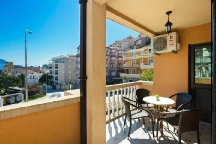 Будва: Guest House Kentera