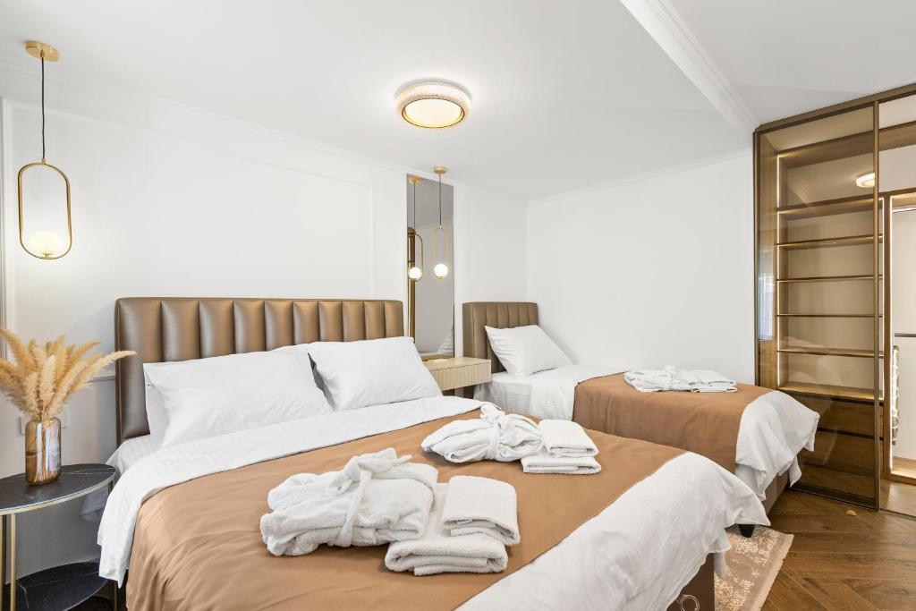 Доброта: Dekaderon Lux Apartments