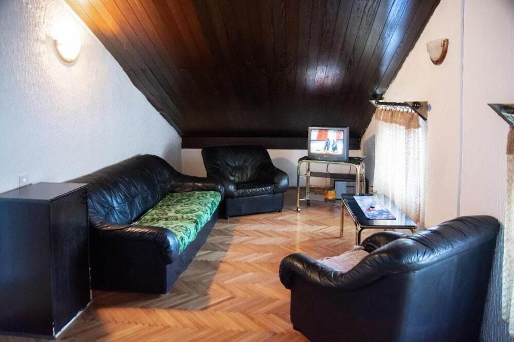 Свети-Стефан: Apartments Lazar