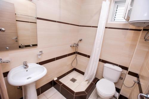 Петровац: Apartments Đurović