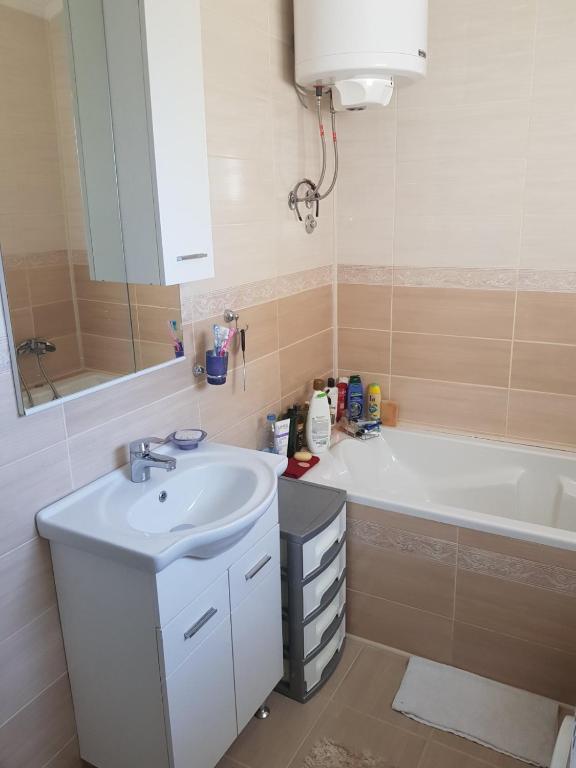 Бар: Guest House Lavrovic