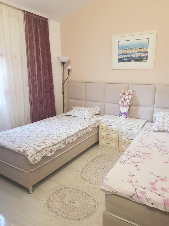 Бар: Guest House Lavrovic