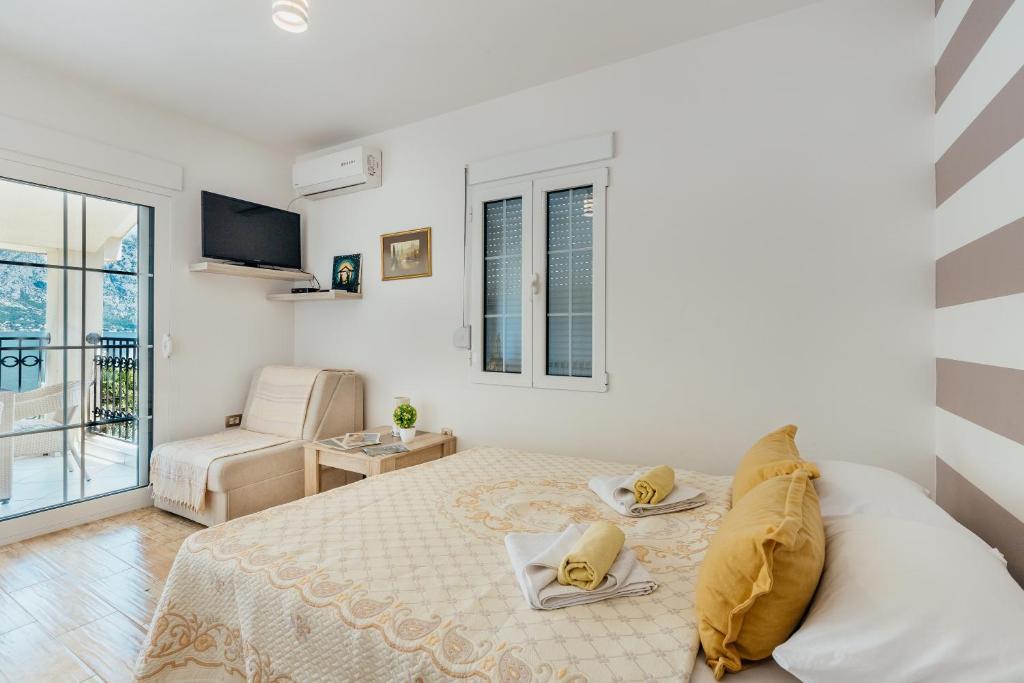 Доброта: Apartments Ćosović