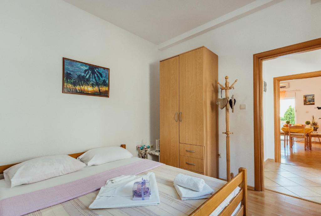 Доброта: Apartments Ćosović