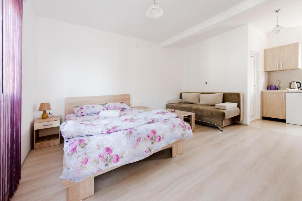 Сутоморе: Guest House Vukmarković