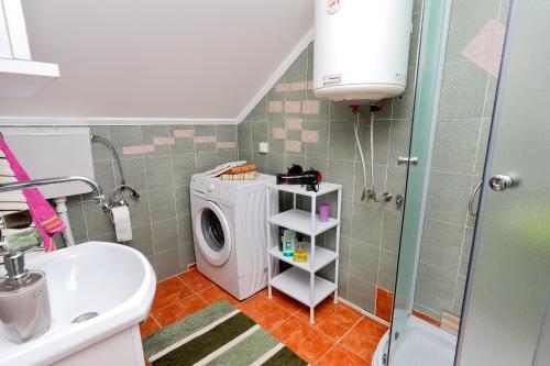 Доброта: Apartment Mirjana