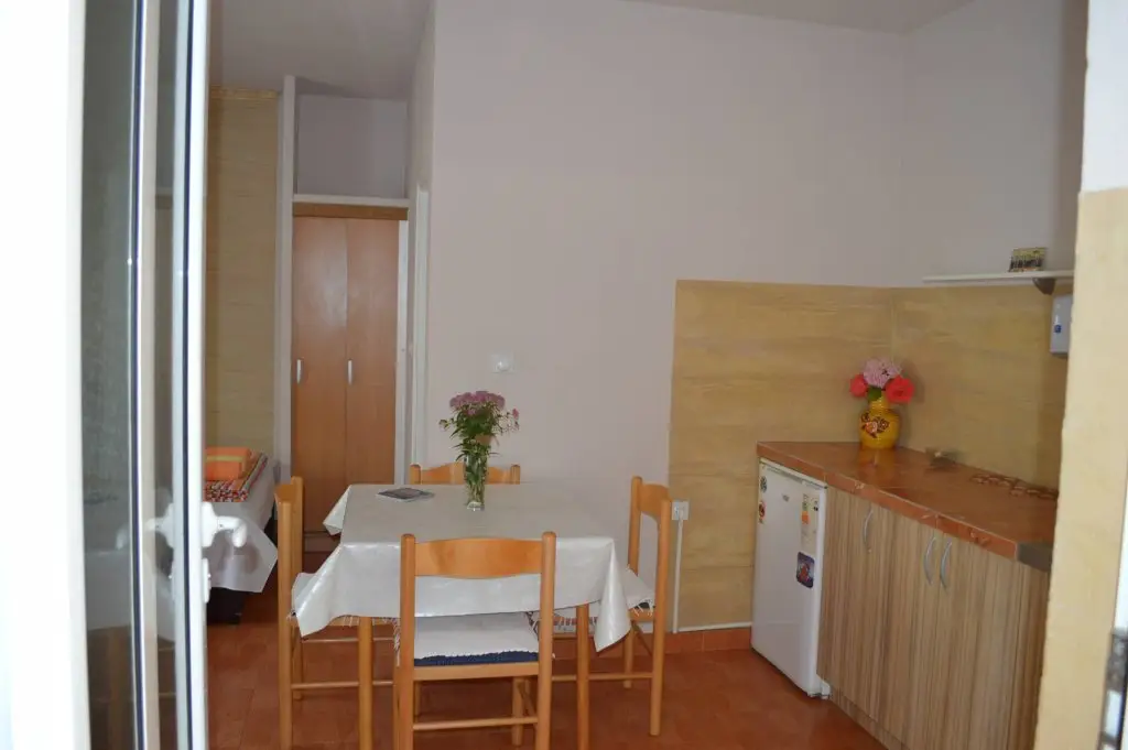 Тиват: Apartments Adžić