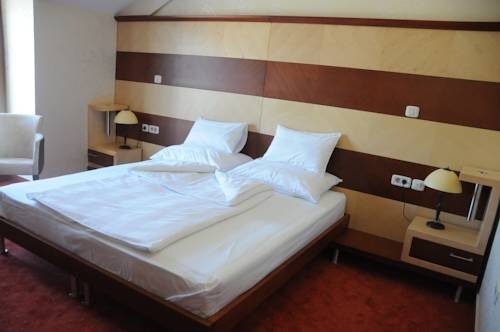 Никшич: Hotel Marshal