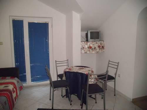 Тиват: NB Guesthouse