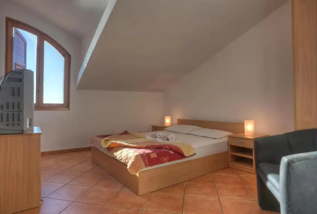 Свети-Стефан: Apartmani Živković
