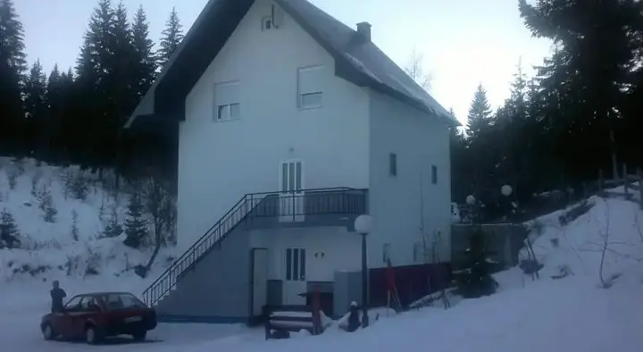 Жабляк: Guest House Kavedžić