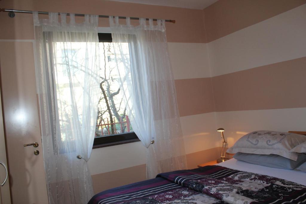 Доброта: La Grande Apartments