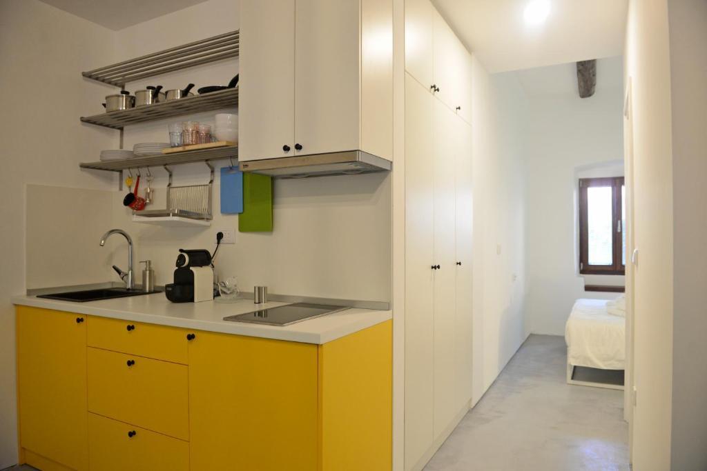 Доброта: House 561