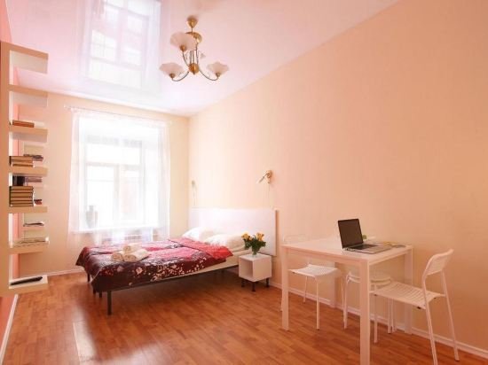 Санкт-Петербург: VPiterVdrug Studios and Apartment