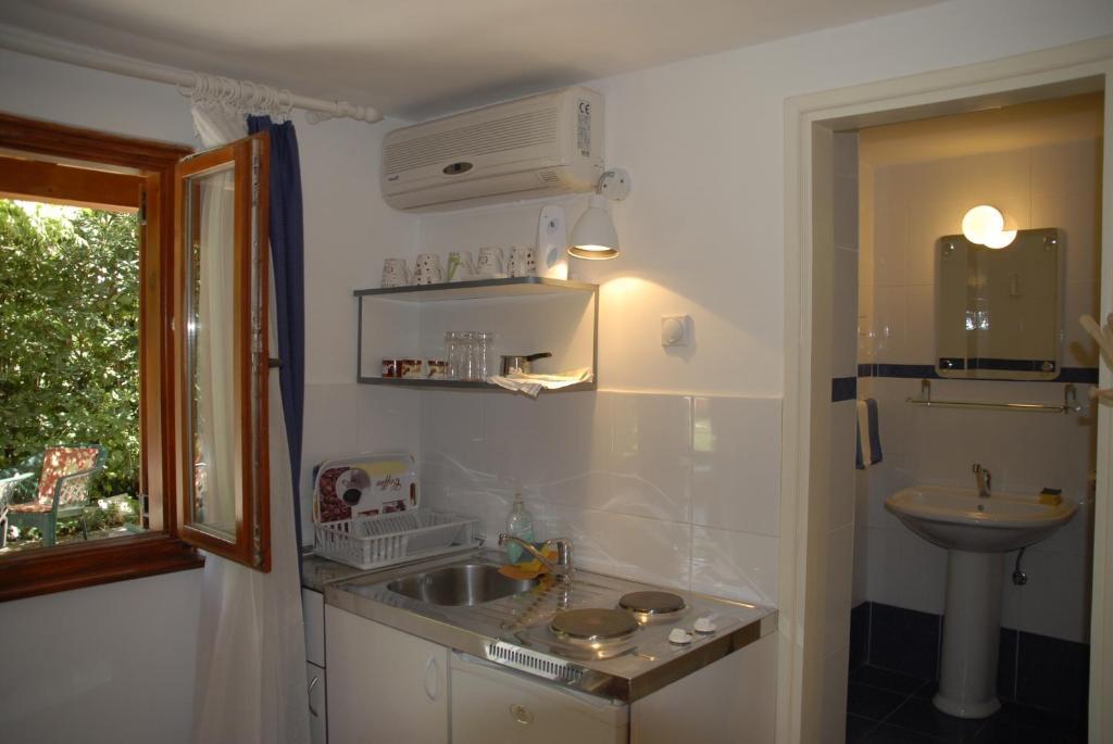 Бечичи: Holiday Home Olive Tree