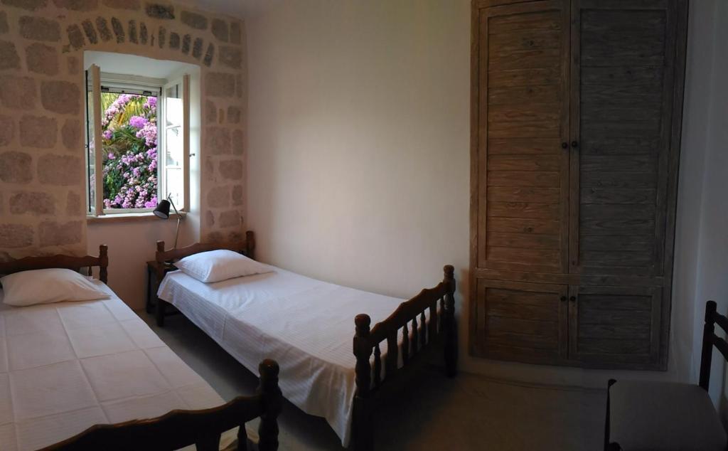 Пераст: Stone House Petra