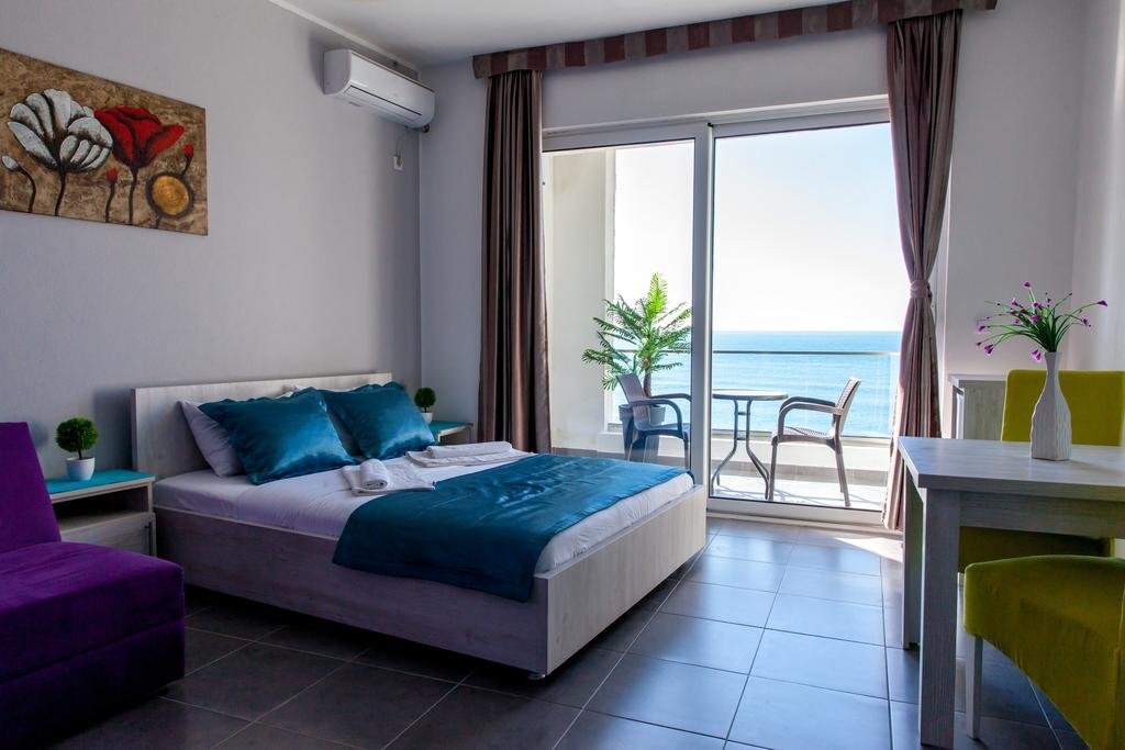 Hotel Continental Ulcinj — фото 1
