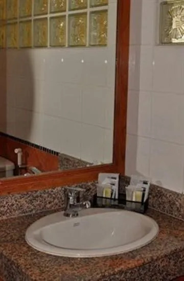 Кату: Baan Phil Guest House