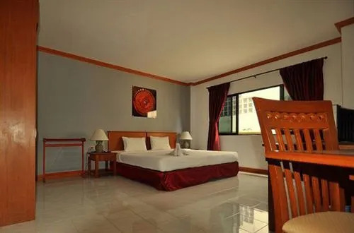 Кату: Baan Phil Guest House