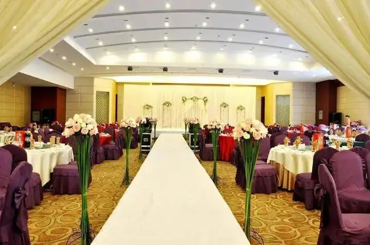 Чэнду: Jinqiang Huaheng Hotel - Chengdu