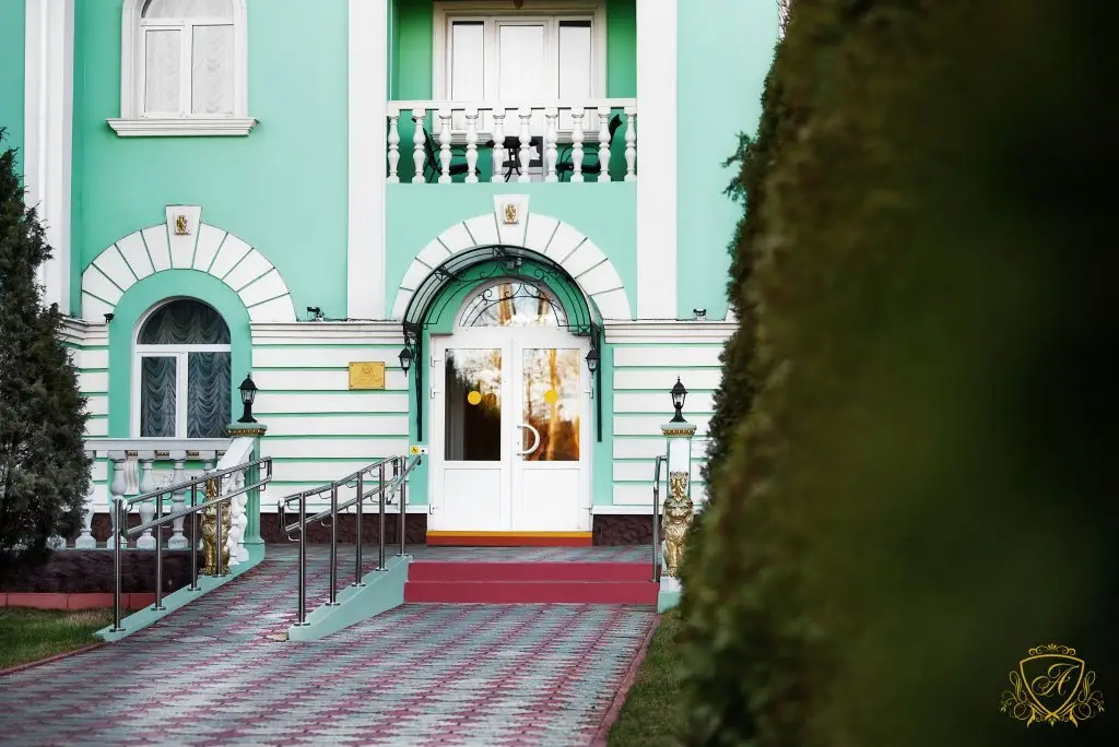 Санкт-Петербург: Отель Александрия-Петергоф