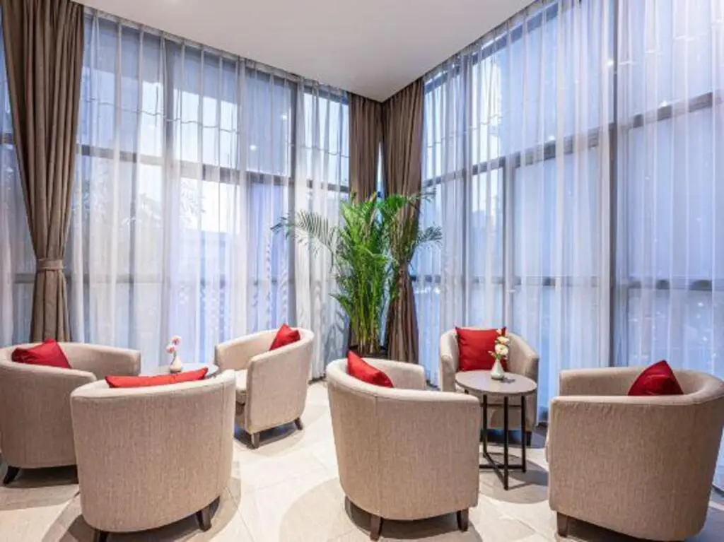 Шанхай: Home Inn Plus (Kunshan West Qianjin Raod Hongqiao)