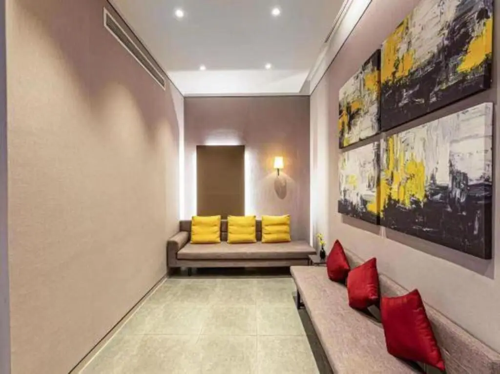 Шанхай: Home Inn Plus (Kunshan West Qianjin Raod Hongqiao)