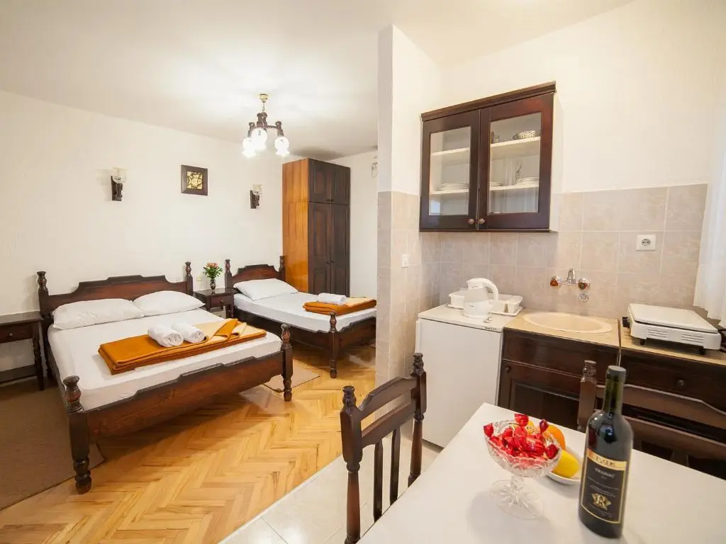 Петровац: Guest House 4M