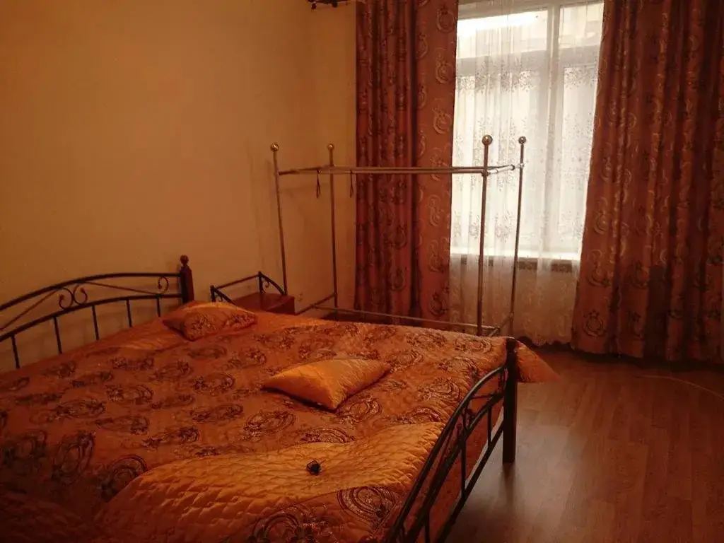 Санкт-Петербург: Apartmenti Na Admirala Tributsa 7