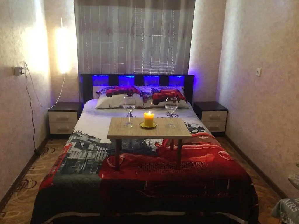 Санкт-Петербург: Apt On Narodnogo Opolcheniya 165