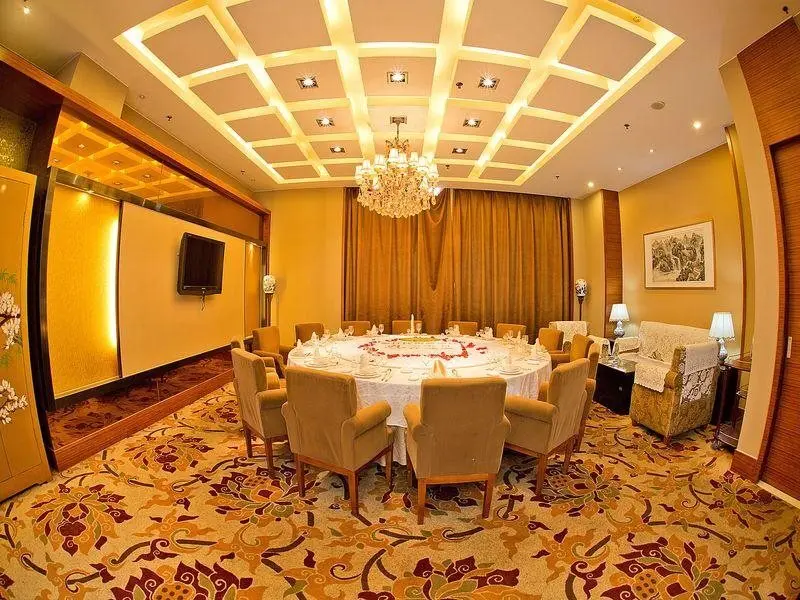 Цзинань: Inzone Garland Hotel Zhangqiu Jinan