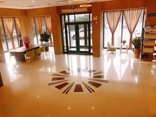Линьи: Jinjiang Inn Linyi Railway Station