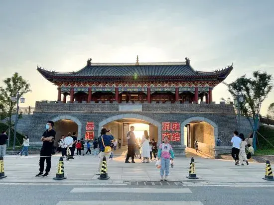 Юэян: Homeinn · neo (Yueyang Tower District Pedestrian Street)